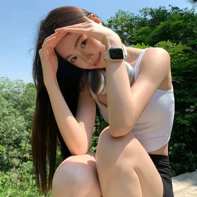 弱比少男闯女校